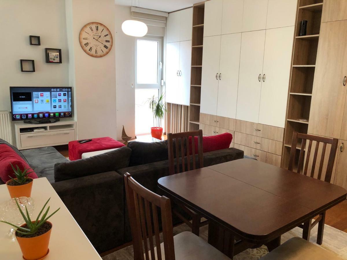 Apartment Prishtina Приштина Екстер'єр фото